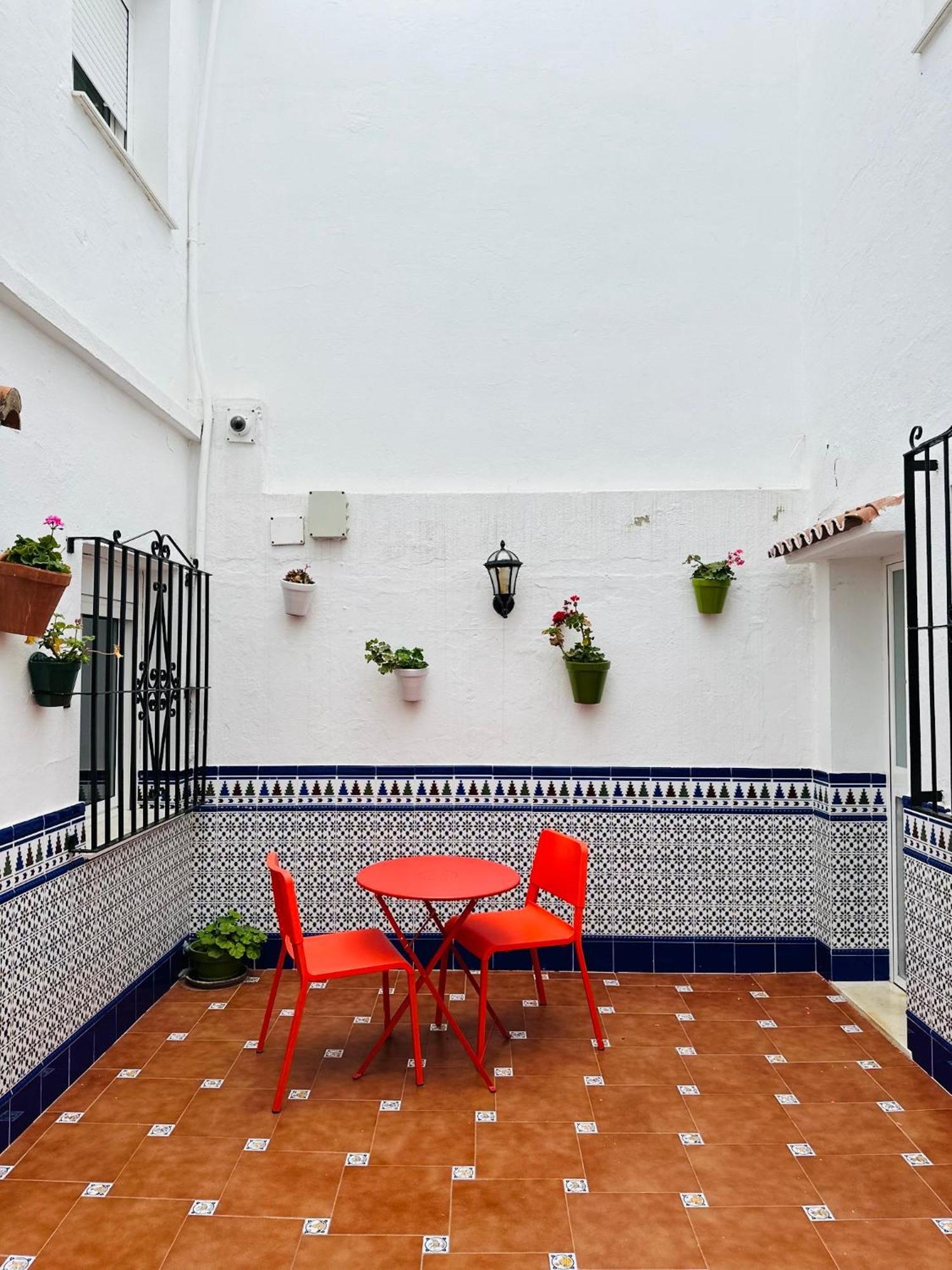 Escuela Village Marbella Bagian luar foto